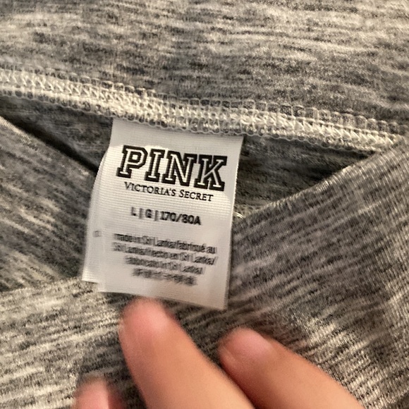 The size is large , the color is grey , the brand is pink/Victoria secrets - Picture 4 of 4